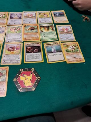 Lotto carte Pokémon+monetina da battaglia