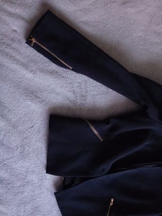 Americana entallada mujer negra