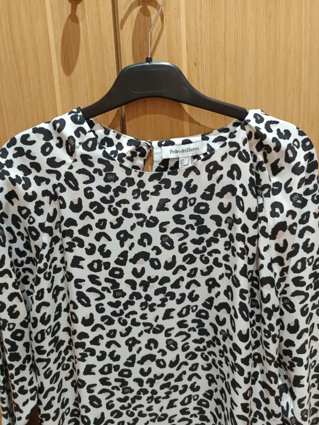 Blusa Pedro del Hierro Animal Print Talla S