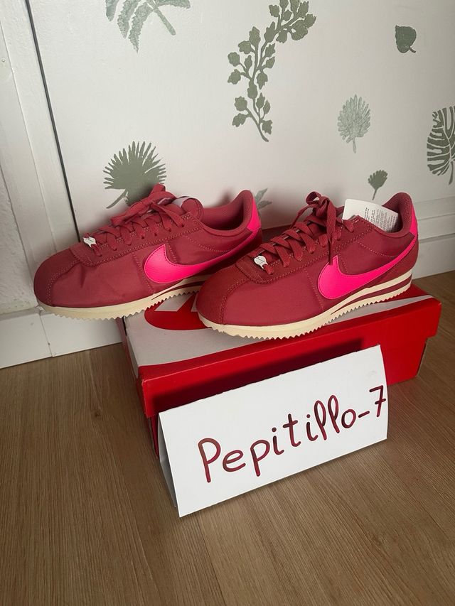 Nike Cortez Talla 40 Fucsia