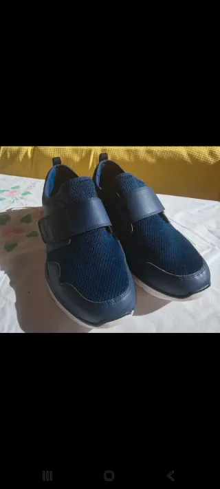 Zapatillas Skechers Talla 44 Azul Marino.