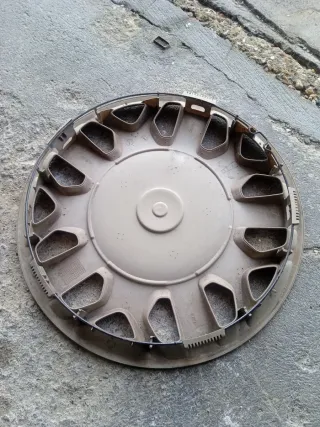 Tapacubo Fiat 15 plateado