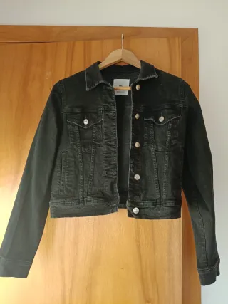 Chaqueta tejana negra Mango Talla M