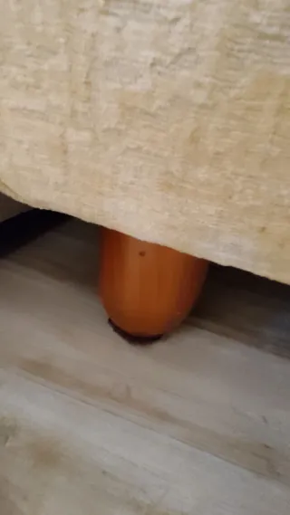 Sofá de 2 plazas tela amarillo
