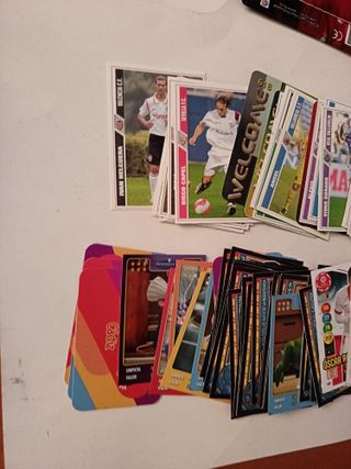 Cromos fútbol variados + sobre sin abrir messi