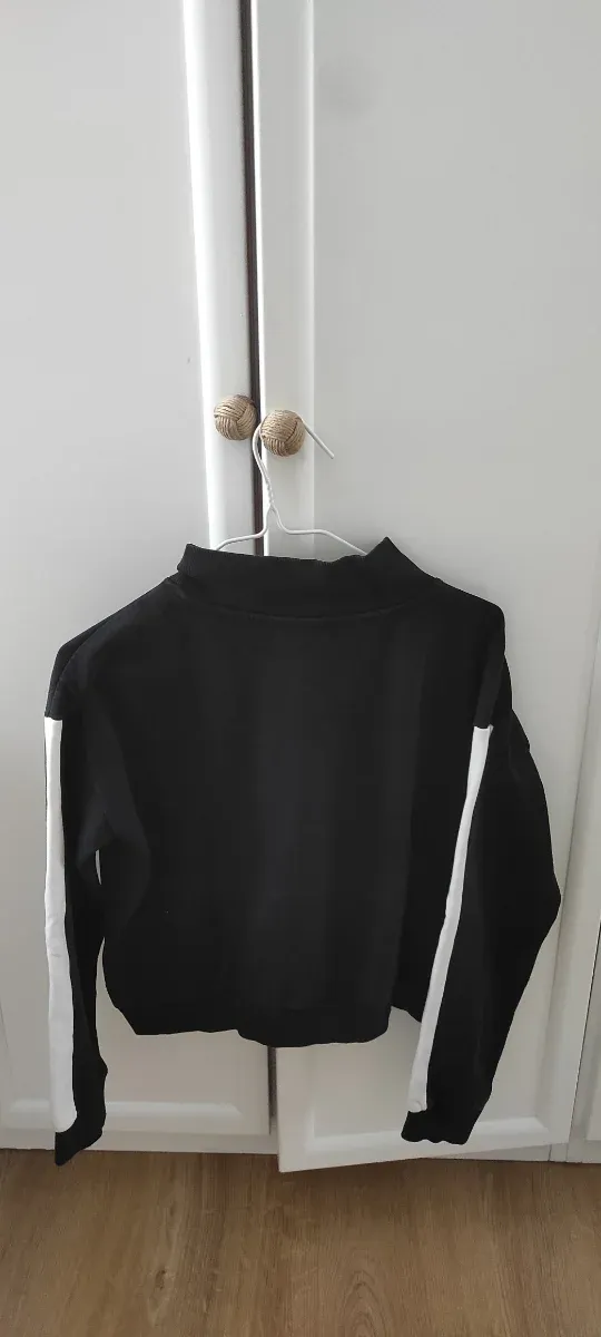 Sudadera NYC cremallera cuello alto