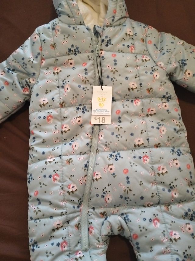 Mono invierno bebé floral