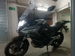 CFMoto 700MT