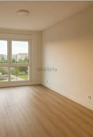 Alquilo piso moderno buena ubicacion