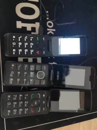 3 x Telefoni cellulari Alcatel