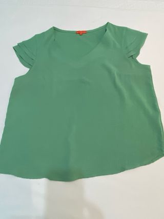 Conjunto blusa y pantalón verde claro