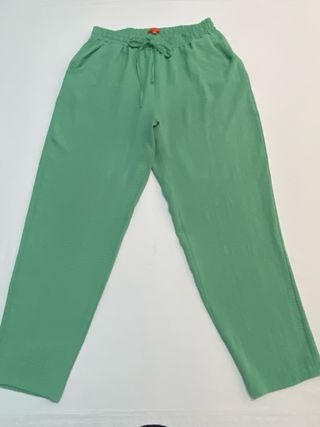 Conjunto blusa y pantalón verde claro