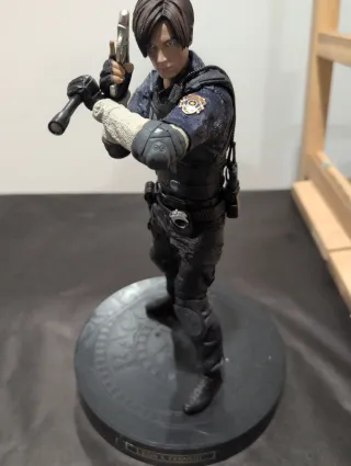 Figura Leon S. Kennedy Resident Evil