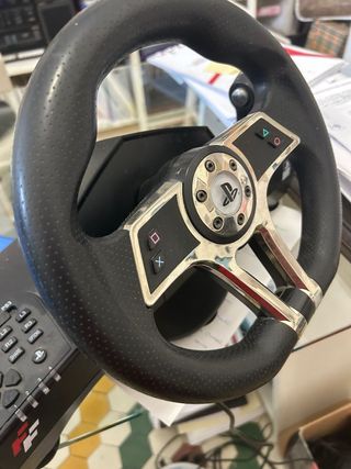 Volante Logitech PS4