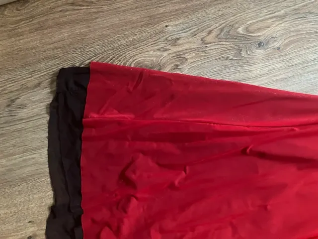 Vestido Adolfo Domínguez Rojo