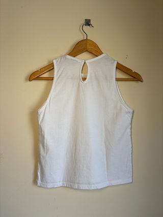 Blusa blanca crochet sin mangas