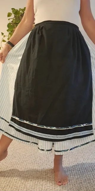 Falda 84cm y delantal aldeana, regional, casera