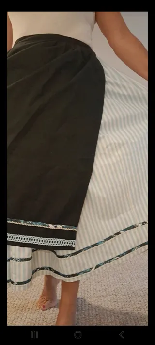 Falda 84cm y delantal aldeana, regional, casera