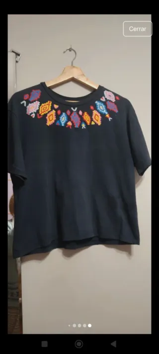 Camiseta Zara bordada Talla S
