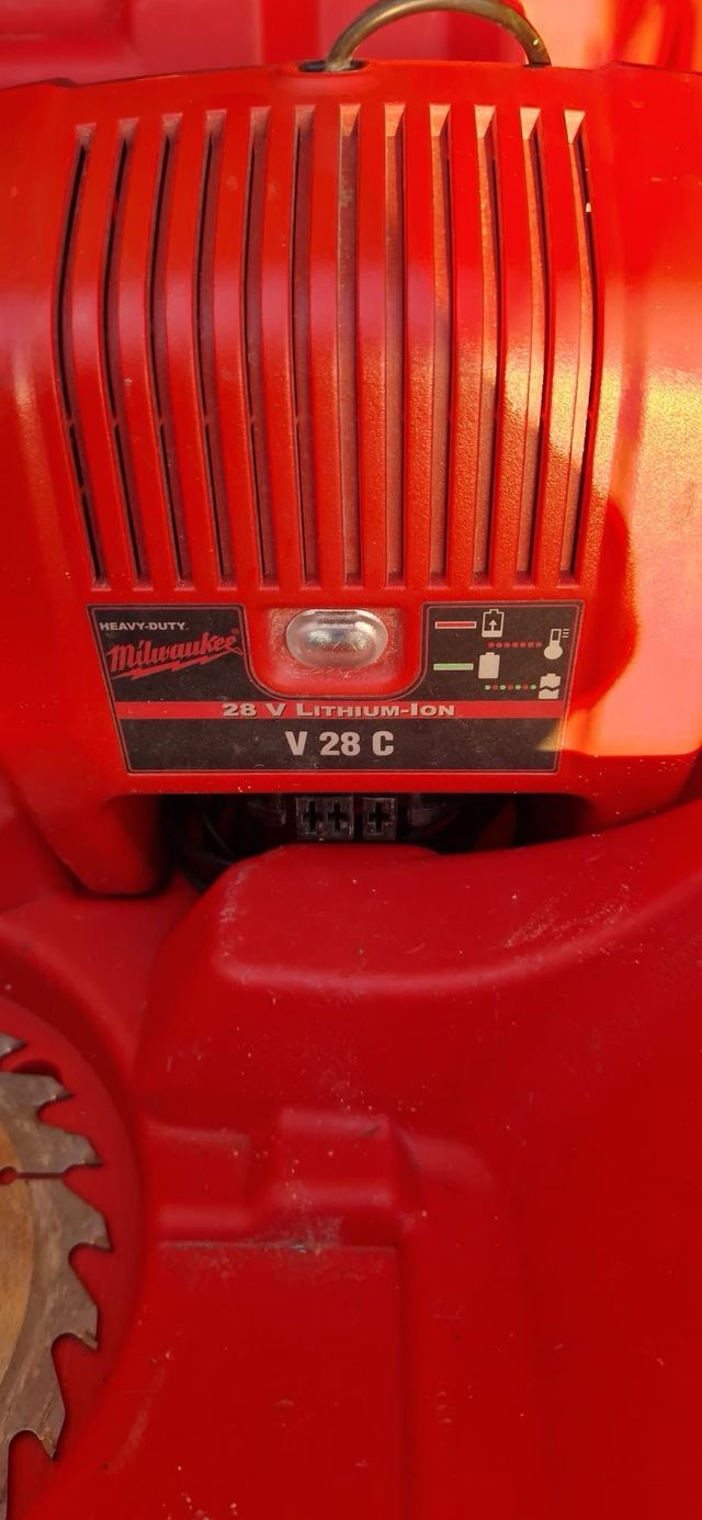 Sierra Circular Milwaukee O730 50  V28CS