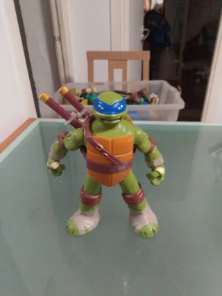 Figura Tortugas Ninja Leonardo