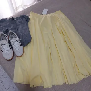 Falda midi Zara amarilla 