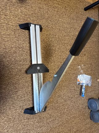 Guillotina para tarima flotante