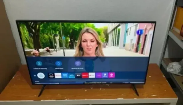 Smart TV Samsung UHD 4K 43 a tu domicilio