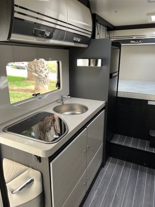 Autocaravana KRONOS 298TL perfilada