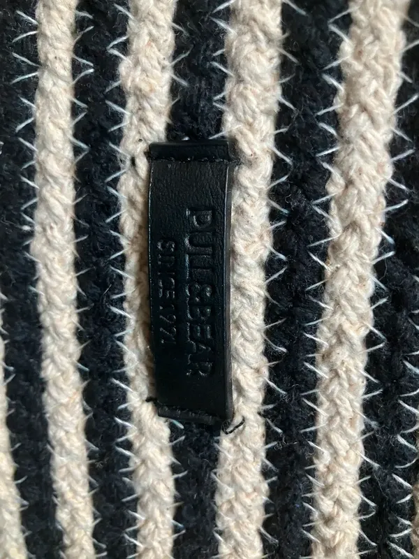 Bolso Capazo Blanco y Negro Pull&Bear