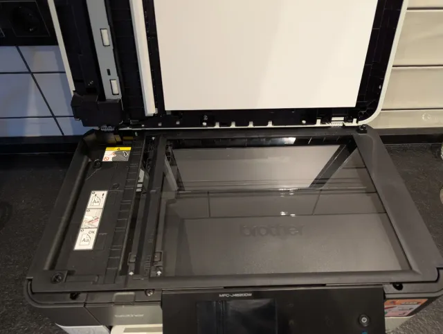 Impresora Brother MFC-J490DW (No enciende)