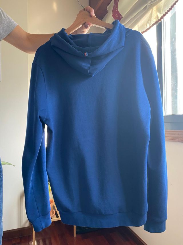 Sudadera Le Coq Sportif azul con capucha