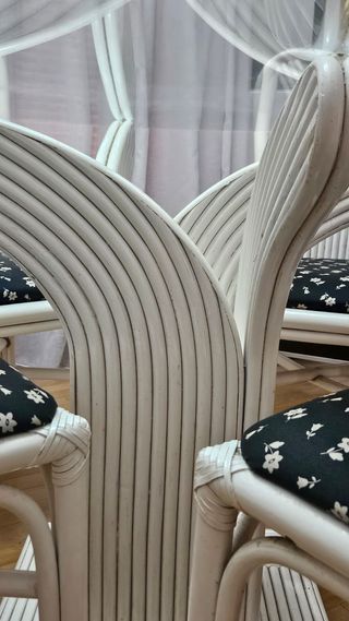 Tavolo cristallo e midollino con 4 sedie