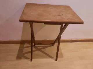 Mesa plegable de madera