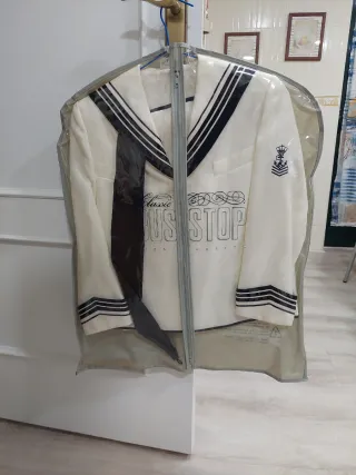 Traje marinero comunión blanco y azul.
Talla 10.