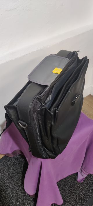 Maletín Mandarina Duck cuero negro