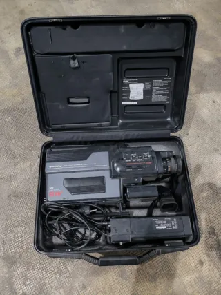 Videocámara VHS Panasonic NV-M5 Años 80