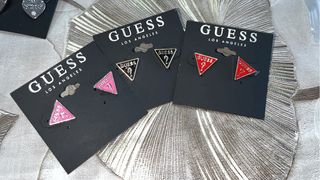 Pendientes Guess Corazón y Triángulo