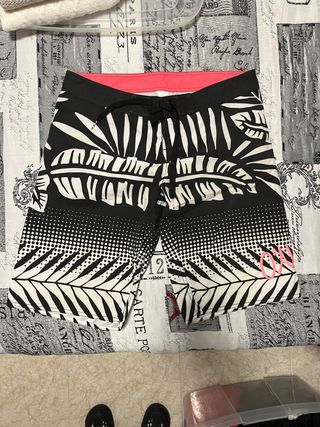 Bañador O'Neill Negro y Rosa