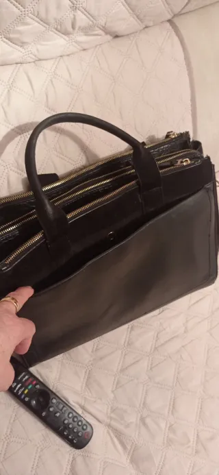 Bolso negro efecto piel cocodrilo