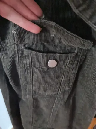 Chaqueta de pana con cuello sherpa