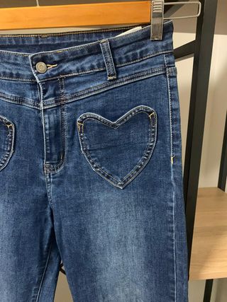 Jeans vita alta con cuori taglia L