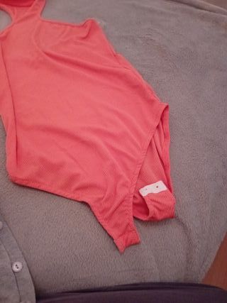 Top naranja halter