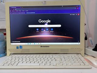 Ordenador Lenovo Beige