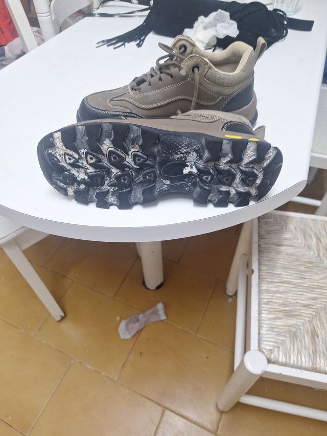 Zapatos de seguridad talla 41 usado 1 vez vez