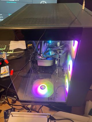 Vendo pc gaming usato pochi mesi ancora in condizi