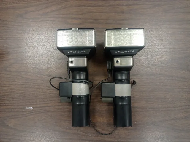 2x Metz 45 CT-4 Flash Fotográfico