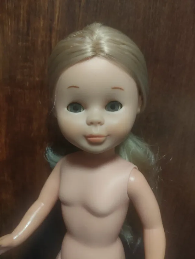 Muñeca Nancy años 70 brazo duro tobillo gordo