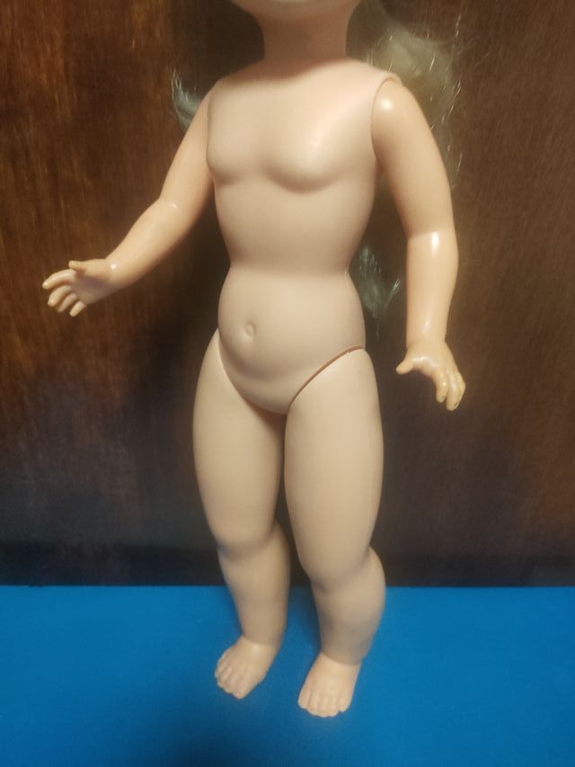 Muñeca Nancy años 70 brazo duro tobillo gordo