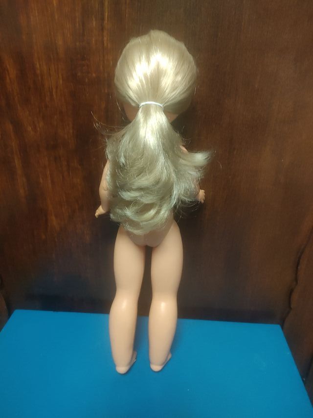 Muñeca Nancy años 70 brazo duro tobillo gordo